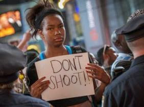 Après Ferguson et New York, un policier tue un homme noir en Arizona