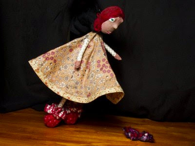 Art de la scène : une expérience de théâtre de marionnettes en cours de réalisation