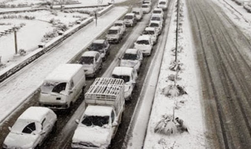 Chutes de neige, La circulation bloquée dans plusieurs wilayas