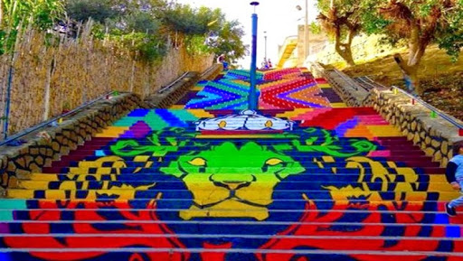 Des jeunes jijeliens « donnent des couleurs » à leur ville