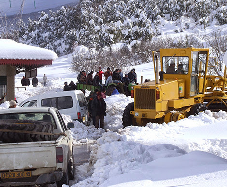 La neige et le mauvais temps ont d&rsquo;énormes dégâts, Le centre du pays grelotte