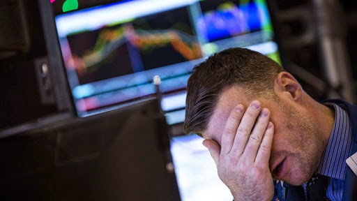 Le pétrole continue sa chute sous les 60 dollars à New York