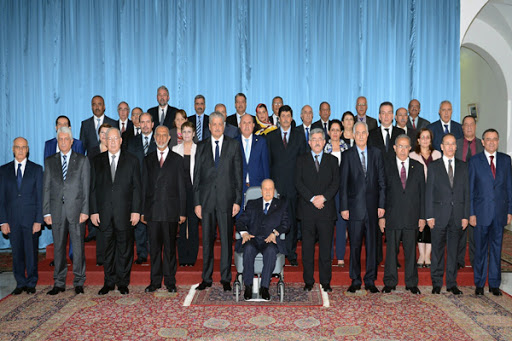 L’union sacrée face à la crise qui menace le pays !