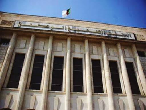 Plusieurs projets de loi adoptés