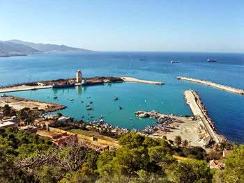 Site du nouveau port au centre du pays, Les atouts d’une option