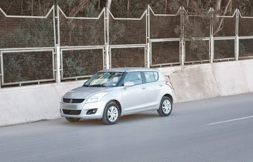 Test-drive de la nouvelle Swift1,2 l.a85 ch, Suzuki Swift Hatchback conquiert la ville en automatique