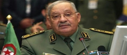 Une affaire de corruption éclabousse l’armée, Gaïd Salah parait visé