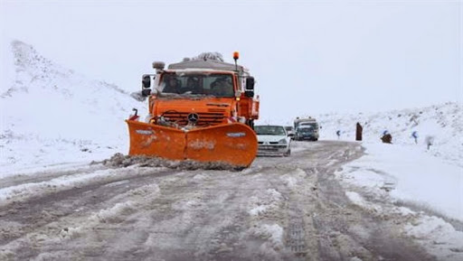 Chutes de neige à Laghouat : les tronçons routiers rouverts à la circulation