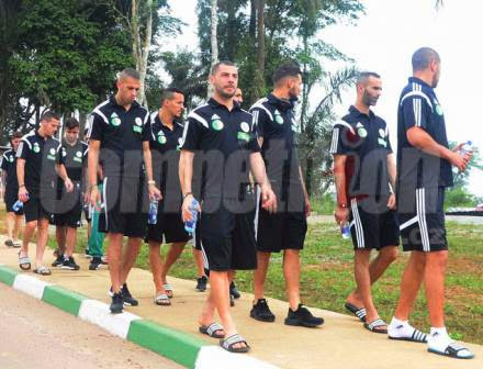 EN : Les joueurs ont fait une petite balade