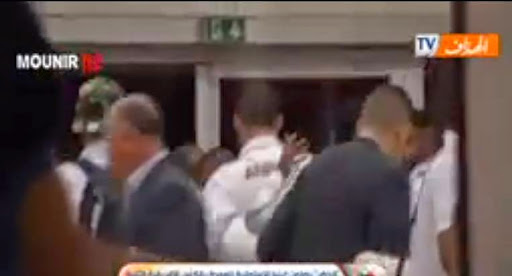 Le moment de l’arrivée – L’équipe algérienne à l’aéroport de Malabo ,Guinée équatoriale CAN 2015