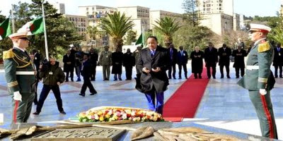 Le président du Niger se recueille à la mémoire des martyrs de la guerre de libération nationale