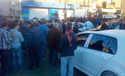 Les habitants du bidonville Céleste réclament des logements, Émeute à Béni Messous