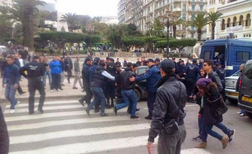 Mouvement de protestation, Un sit-in contre le gaz de schiste empêché à Alger