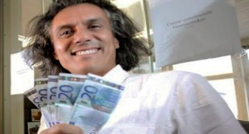 Nekkaz veut racheter 51% de Charlie Hebdo !