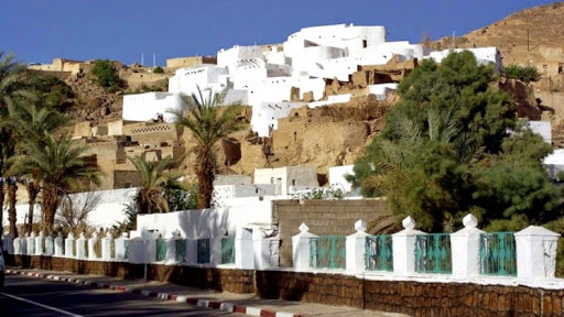 Opérations d’aménagement des quartiers de la ville de Djanet