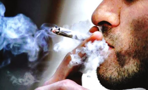 Pour lutter contre le cancer : Déclarer le tabac ennemi N°1