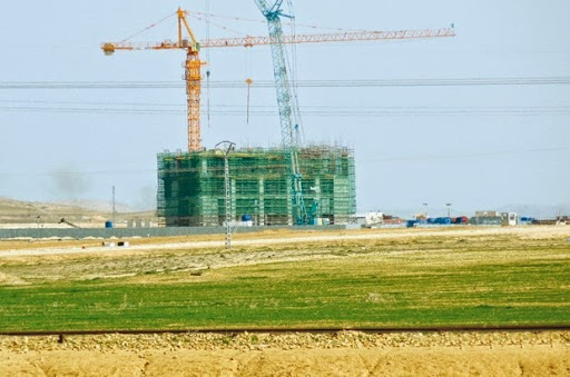 Un projet et des interrogations, Ville nouvelle de Boughezoul : un chantier au ralenti