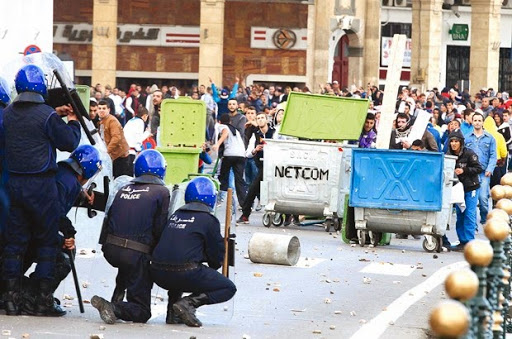 Une trentaine d’arrestations, des agressions et des injures, Le rassemblement contre le gaz de schiste empêché à Alger