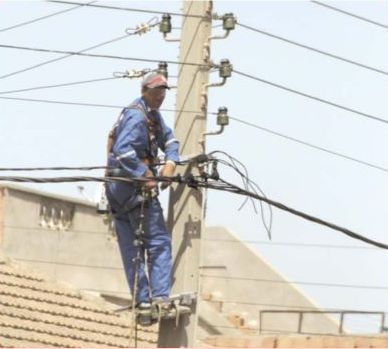 Vents violents à Mostaganem : plus de 130 pannes d’électricité