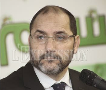 Abderezak Makri, L’insoutenable légèreté politique