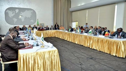 Dialogue intermalien: « plein soutien » de la France à la médiation algérienne (Hollande)