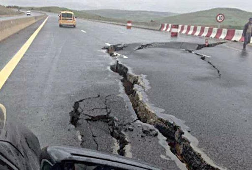 Etat des routes en Algérie, Anarchie et absence d’entretien
