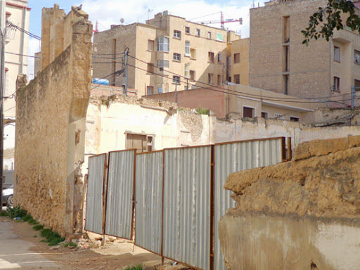 Existe-t-il une réglementation régissant la gestion du patrimoine de la commune ? Qui veut faire main basse sur le cinéma «Le Régina» ?