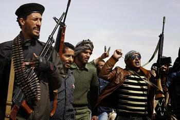 Fracassantes révélations sur la mort du guide Libyen, Comment Clinton a éliminé El GueddafiLes milices islamistes contrôlent la Libye…