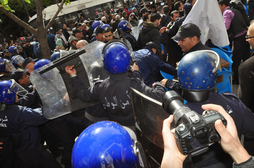 Grande manifestation à Alger contre le gaz de schiste