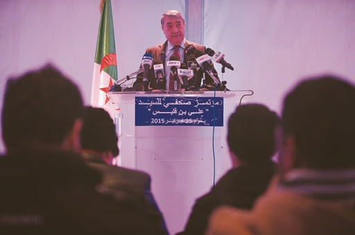 Il dévoile l’identité de son parti et commente l’actualité politique,  Ali Benflis : “Le pouvoir a la phobie de l’opposition”