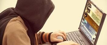 Il recrute des milliers de combattants en quelques clics, La cyberguerre de Daesh désarçonne le monde