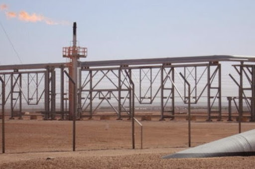 Le ministre, le général et… les députés