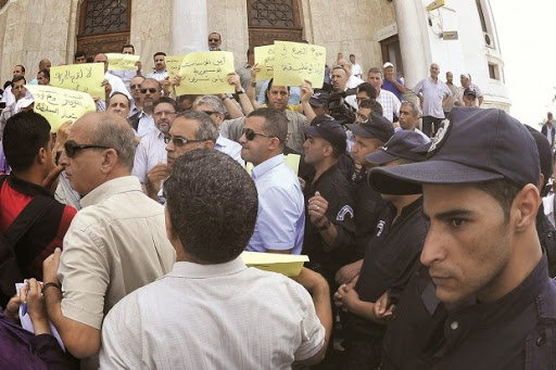 Suite à l’interdiction de sa conférence à l’hôtel Essafir (Ex-Aletti), La CLTD improvise une marche à Alger