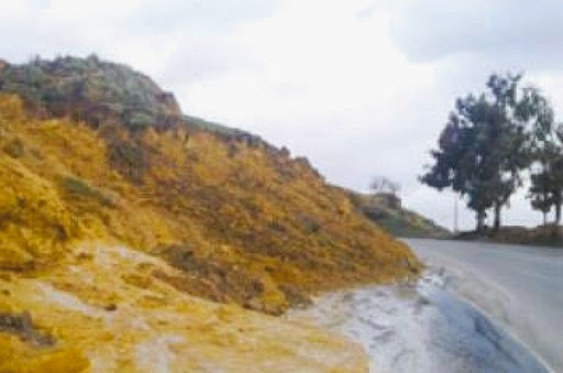 Suite à un éboulement sur la RN30 aux Ouadhias, Un véhicule endommagé et trois blessés légers