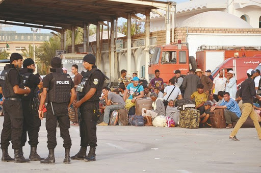 Sur fond de crise régionale, Des Libyens empêchés d’entrer en Tunisie par les manifestants