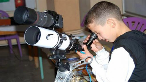 15 associations au festival des activités scientifiques et astronomiques pour enfants