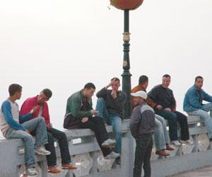 Aires de jeu de proximité et réification du terreau sportif national Les jeunes, entre discours anesthésiants et triste réalité