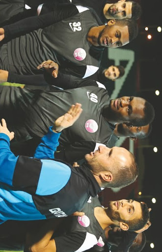 Aux côtés des “algériens” Boualem Khoukhi et Karim Boudiaf,  Belmadi défie les Verts