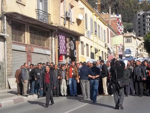 Béjaïa : Sit-in des corps communs et des ouvriers professionnels