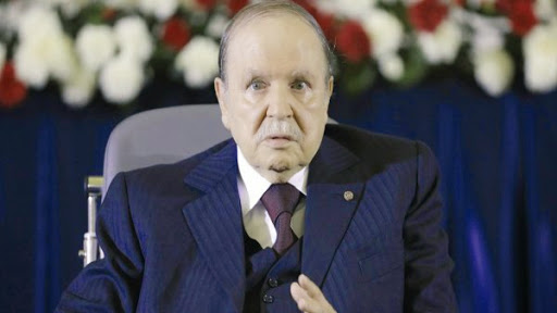 Bouteflika hausse le ton