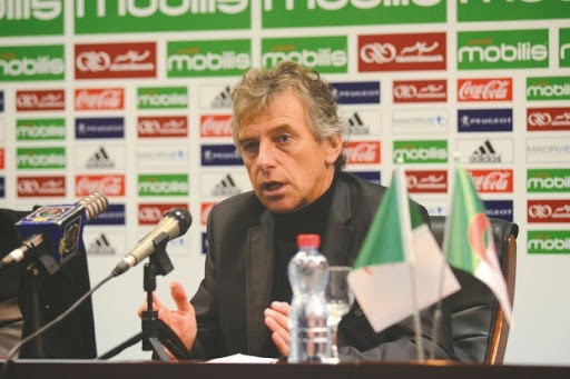 Christian Gourcuff dirige un stage pour entraîneurs de football algériens