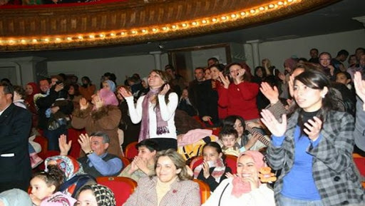 De la magie, de la prestidigitation et de l’illusionnisme sous les yeux ébahis des enfants à El Khroub