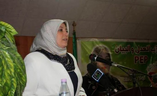 Elle a animé une conférence à Constantine, Naima Salhi dénonce le nomadisme politique
