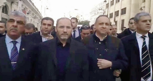 L’opposition en ébullition