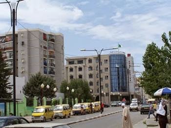 BOUIRA, Qu&rsquo;il est dur de circuler en ville