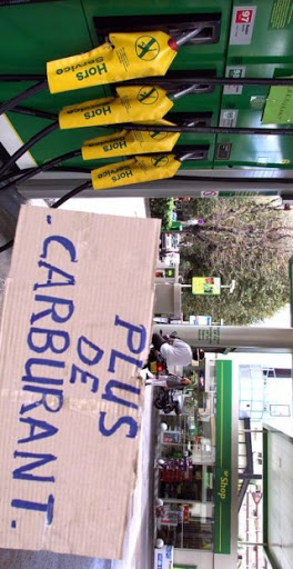 La pénurie bat son plein dans plusieurs wilayas : La crise de carburant refait surface