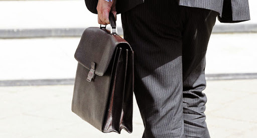 l&rsquo;autoroute est-ouest, sonatrach 2, et Rafik Khalifa : trois scandales de corruption devant la justice algérienne