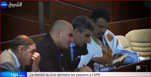Le marché du livre déchaine les passions a l’APN