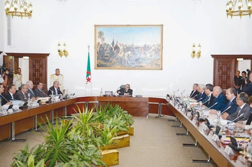 Les partis à propos du prélèvement de près de 3000 Milliards de dinars du FRR, « C&rsquo;est dû à la mauvaise gestion »