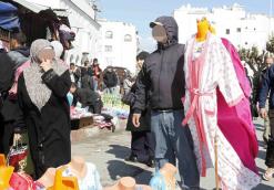 MOSTAGANEM : Les routes, un danger pour les vendeurs de ‘’l’extrême’’